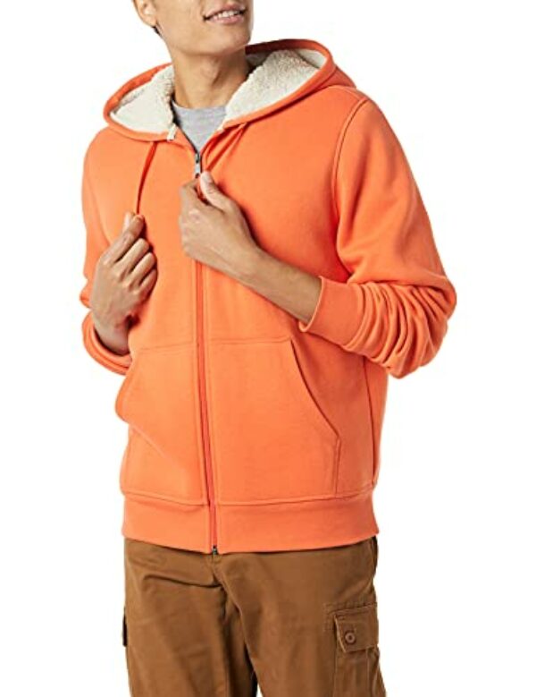 Amazon Essentials Herren Fleece-Sweatshirt mit Kapuze und Sherpa-Futter, Orange, L